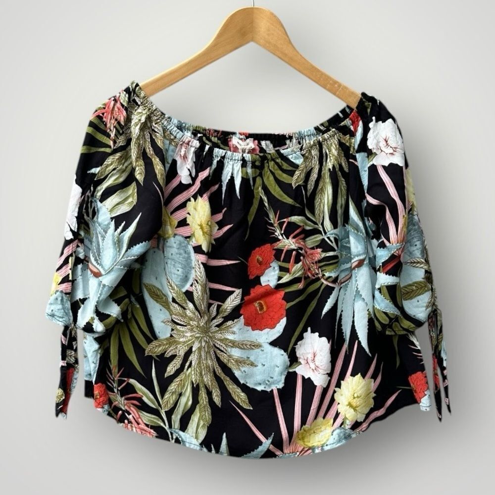 🎉5 for $45🎉world market top blouse shirt size S/M